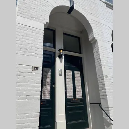 דירה Volledig Appartement Nabij Vele Voorzieningen! *