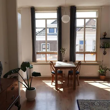 Volledig Appartement Nabij Vele Voorzieningen! * ארנהיים