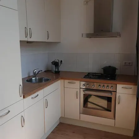 Volledig Appartement Nabij Vele Voorzieningen! דירה ארנהיים