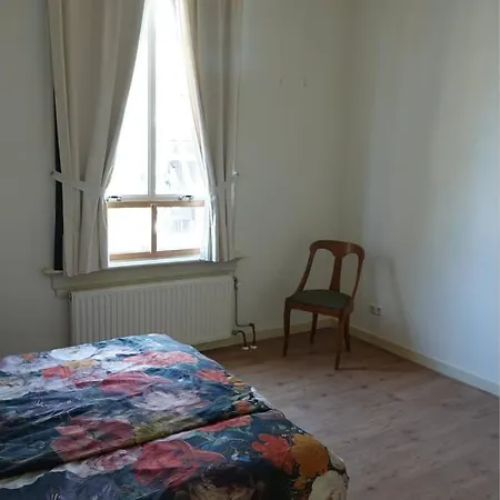 Volledig Appartement Nabij Vele Voorzieningen! *